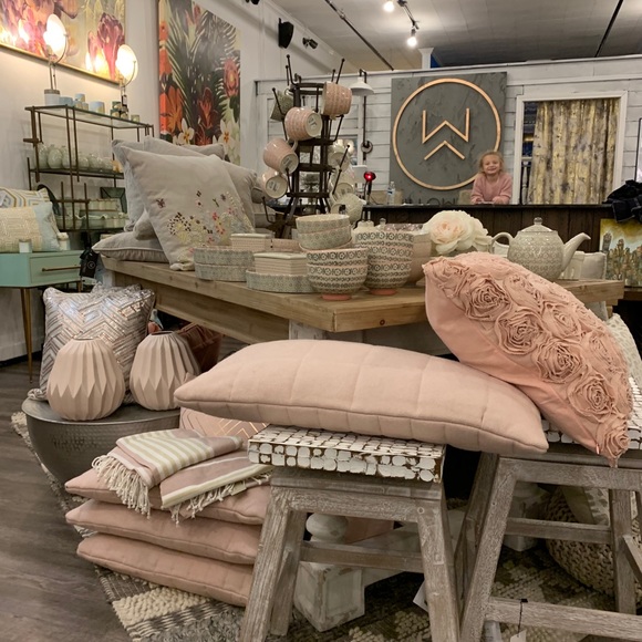 Meet your Posher, Tiffani - Picture 7 of 15